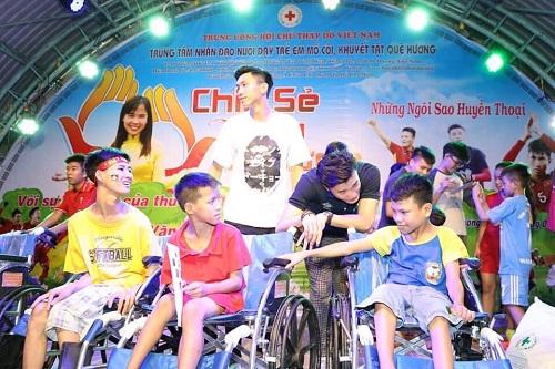 Sao Hà Nội FC khiến người hâm mộ "dậy sóng" vì hành động ý nghĩa này
