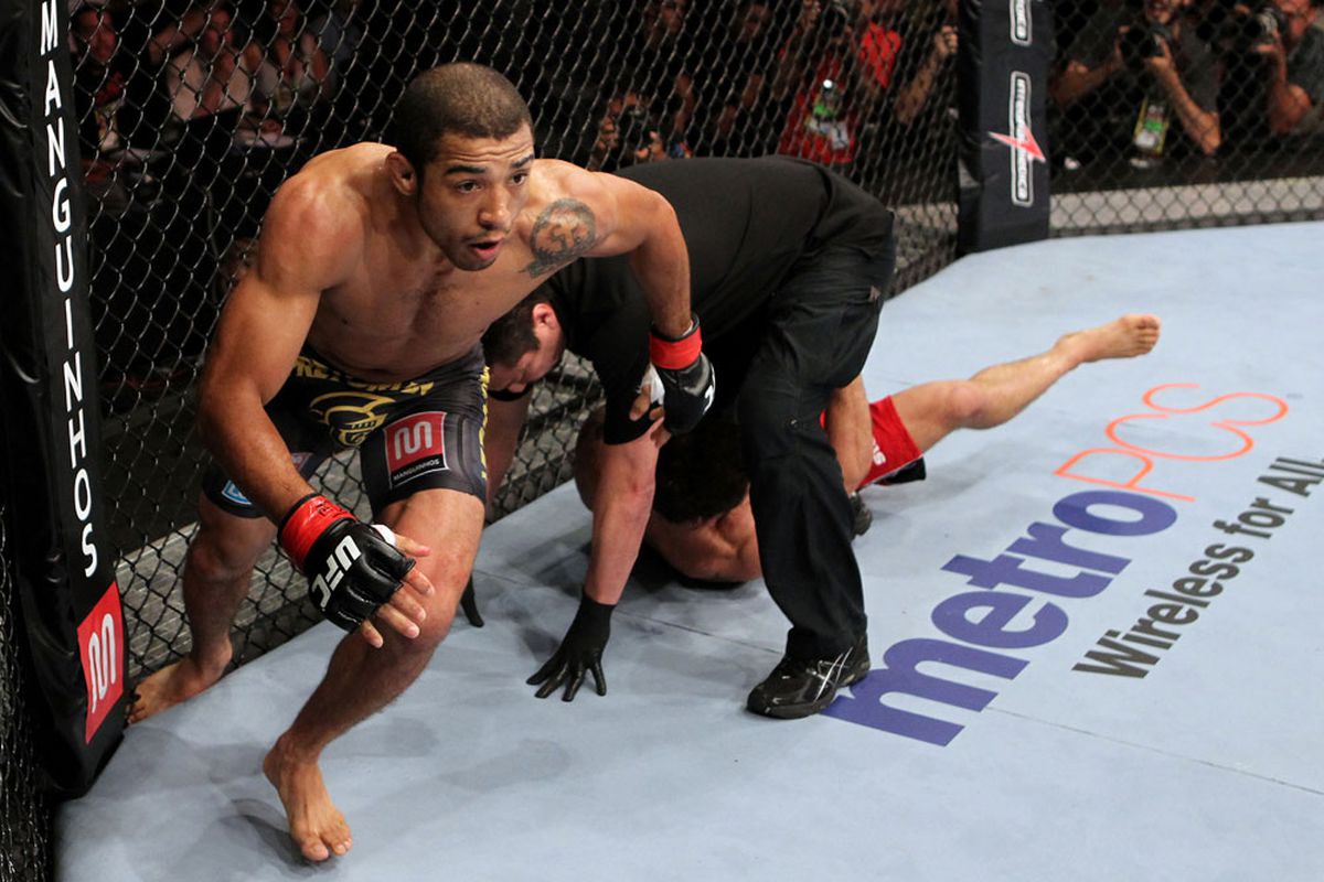 Điểm lại 5 pha KO đẹp mắt nhất của huyền thoại UFC Jose Aldo