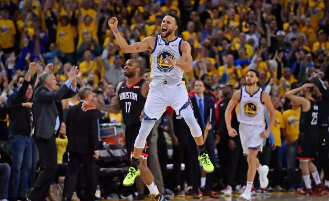 Nụ cười của các cầu thủ Warriors khi Durant chấn thương khiến Rockets sẽ phải dè chừng