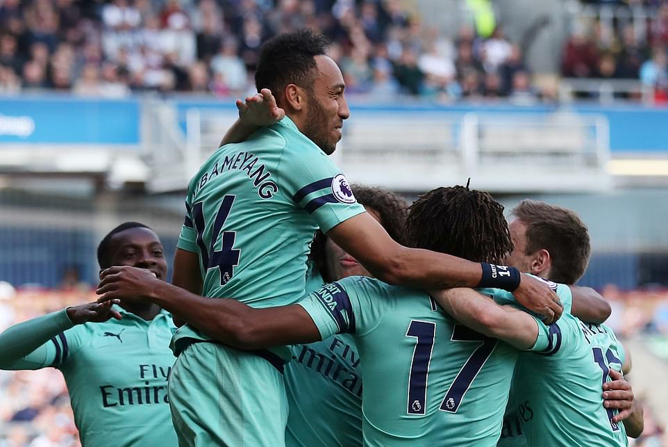 Tổng hợp vòng 38 Ngoại hạng Anh 2018/19: Man City vô địch xứng đáng, Liverpool cay đắng lỡ Cúp bạc