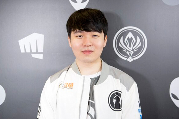 IG Rookie: "Tôi muốn có một trận tái đấu với G2 và SKT với những lựa chọn tiêu chuẩn từ cả hai phía".