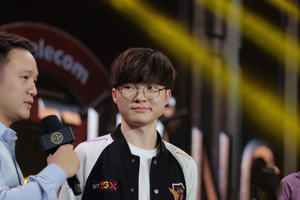 Faker nói gì sau trận thua của SKT trước G2 Esports tại vòng bảng MSI 2019? Faker nói gì sau trận thua của SKT trước G2 Esports tại vòng bảng MSI 2019?