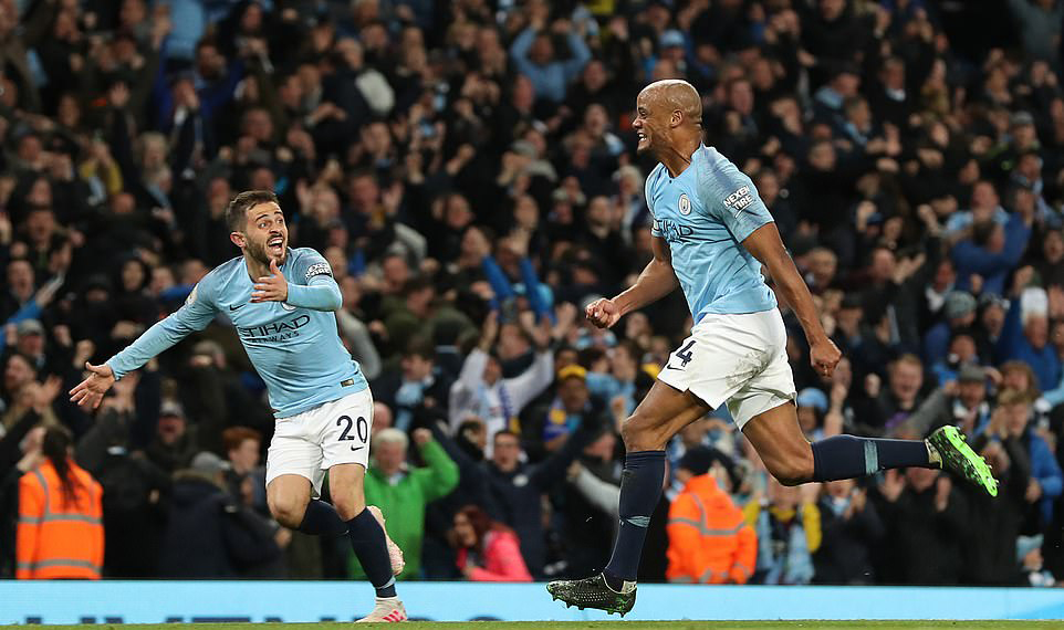 Những khoảnh khắc quyết định đến cuộc đua vô địch siêu kịch tính giữa Man City và Liverpool