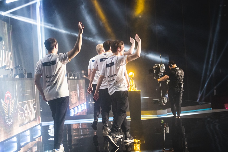 Sau khi để thua PVB, G2 Esports đã gạt giò thành công SKT tại vòng bảng MSI 2019