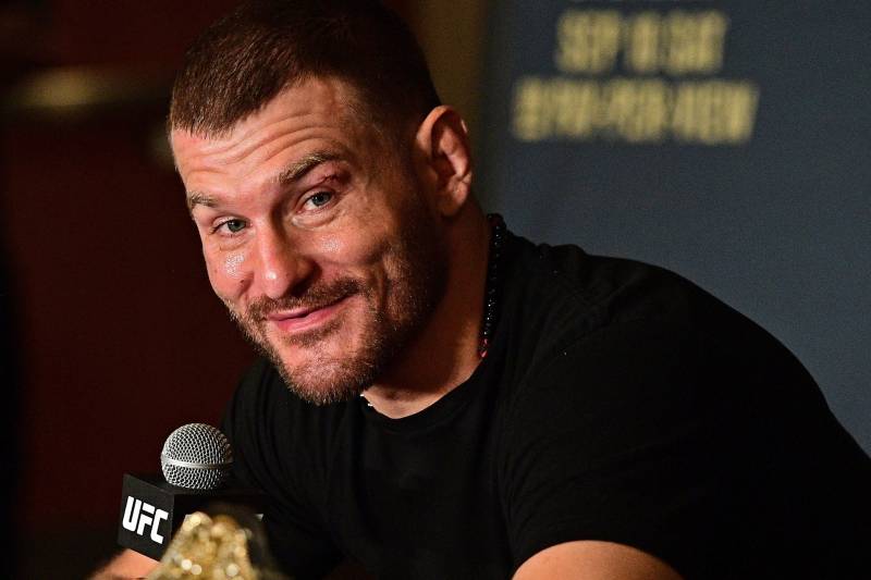 Stipe Miocic: Tôi không lắng nghe những gì gã ngốc Daniel Cormier nói