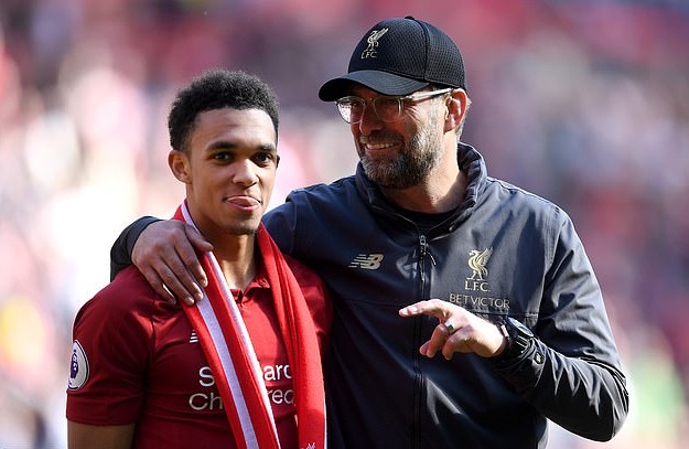 Alexander-Arnold khiến cho Lingard phải hổ thẹn về chỉ số sáng tạo mùa này
