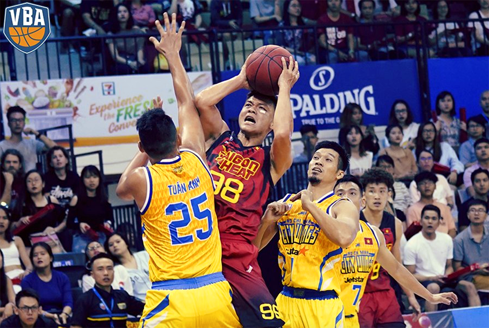VBA Preseason 2019 - Saigon Heat vs Hochiminh City Wings: Sức trẻ tranh tài và màn ra mắt của Michael Soy