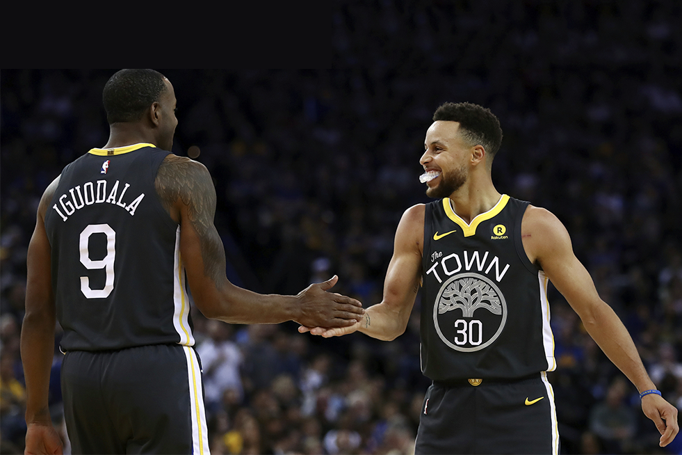 Andre Iguodala gây lo lắng vì chấn thương, nhưng Stephen Curry lại chẳng thèm đoái hoài