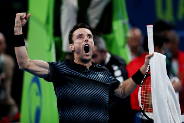 Djokovic nổi giận khi để thua ở bán kết Qatar Open Djokovic nổi giận khi để thua ở bán kết Qatar Open