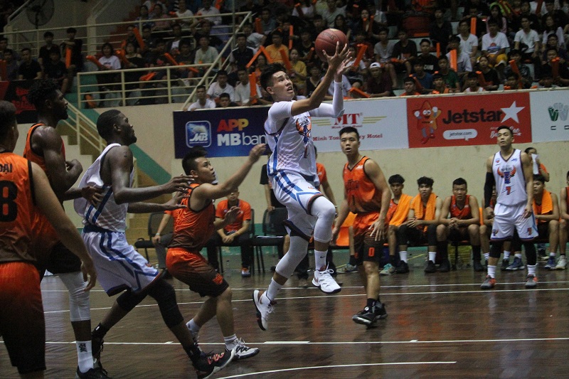 Tấn công bế tắc, Hanoi Buffaloes thua đau Danang Dragons ngày ra quân Preseason VBA 2019