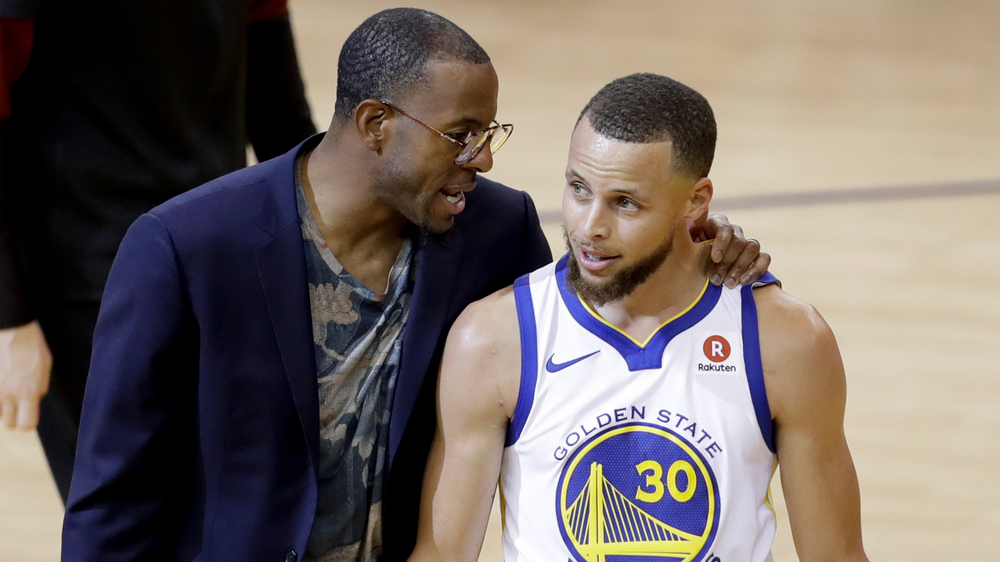 Andre Iguodala khẳng định Stephen Curry xứng đáng là PG xuất sắc thứ 2 trong lịch sử NBA