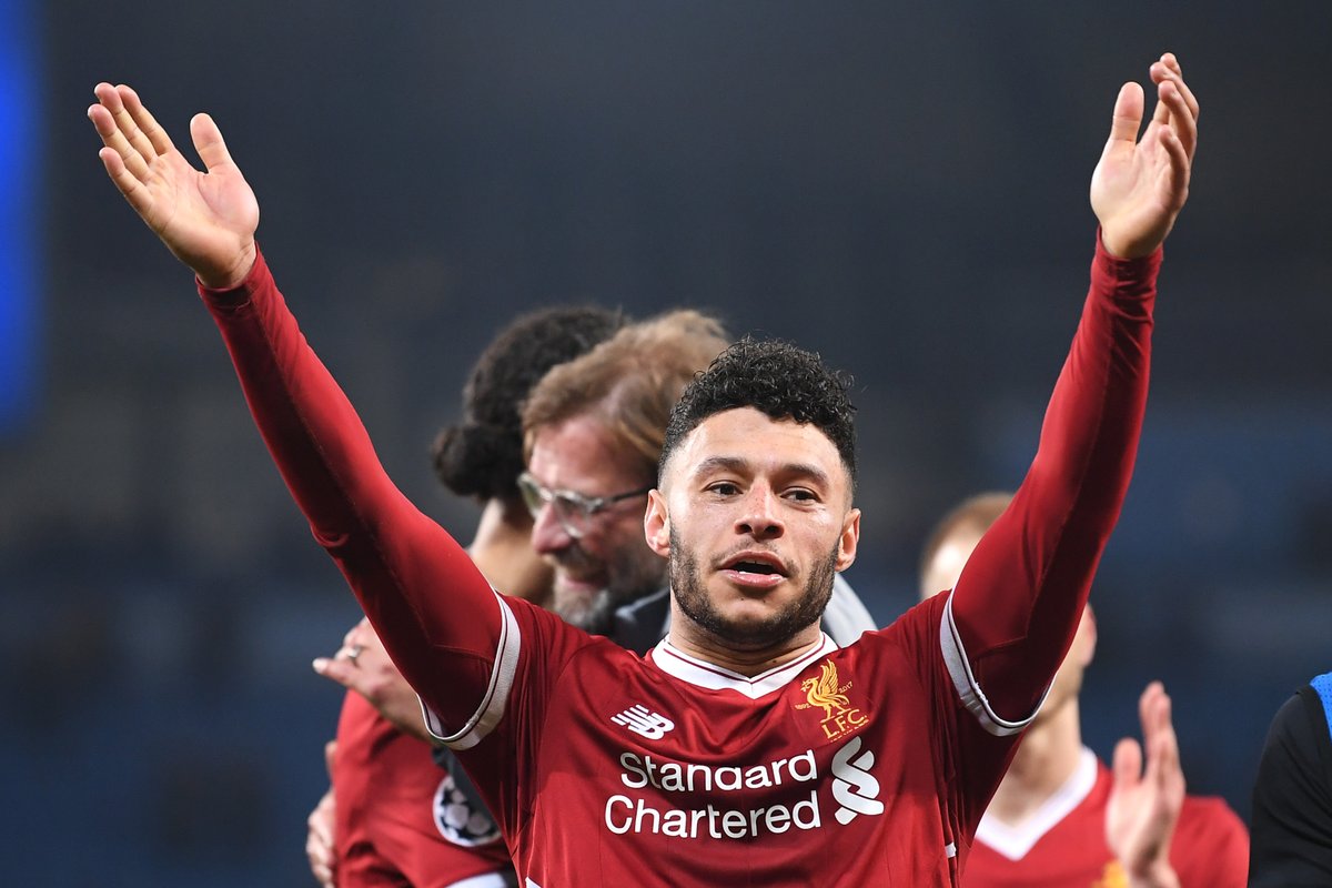 Tại sao Oxlade-Chamberlain vẫn có thể nhận huy chương vô địch Cúp C1?