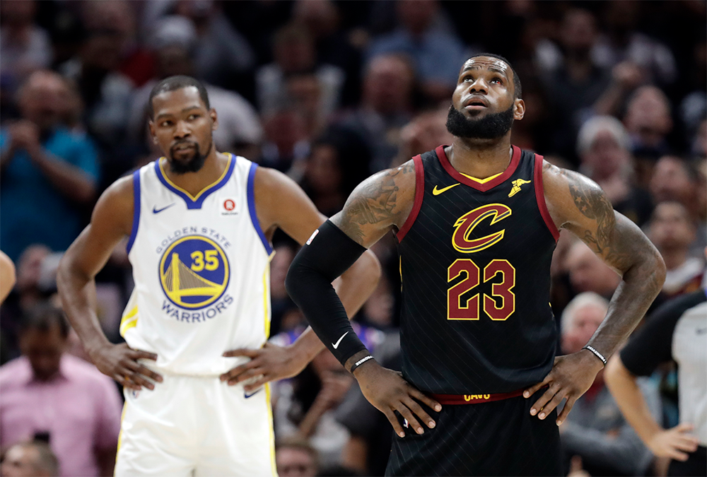 Các cầu thủ Golden State Warriors cảm thấy siêu lạ lẫm khi không phải đối đầu với LeBron James tại NBA Finals