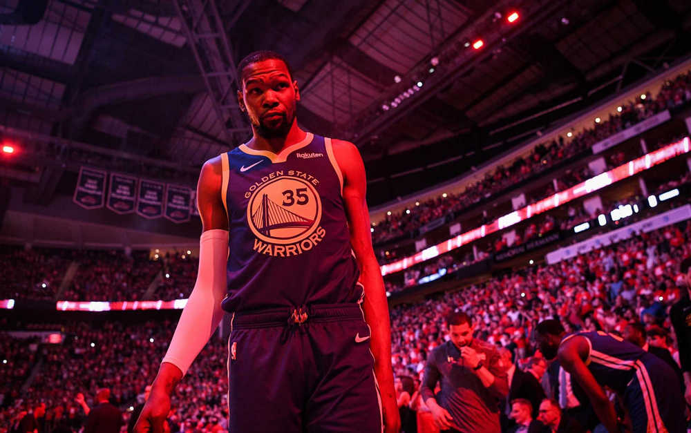 Vì sao Kevin Durant hay cãi tay đôi với fan trên mạng xã hội?