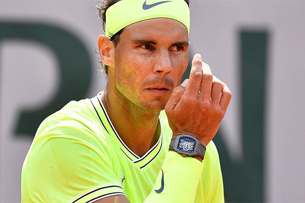 Nadal mặc áo gây tranh cãi