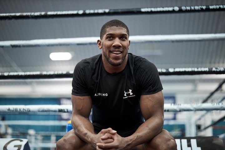 Vô địch Boxing Anthony Joshua dự đoán đội bóng nào sẽ vô địch Champions League?