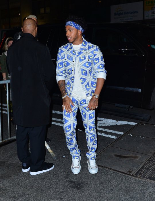 Chiêm ngưỡng thiết kế đẹp mắt của nhà vô địch F1 Lewis Hamilton tại Met Gala 2019 Chiêm ngưỡng thiết kế đẹp mắt của nhà vô địch F1 Lewis Hamilton tại Met Gala 2019