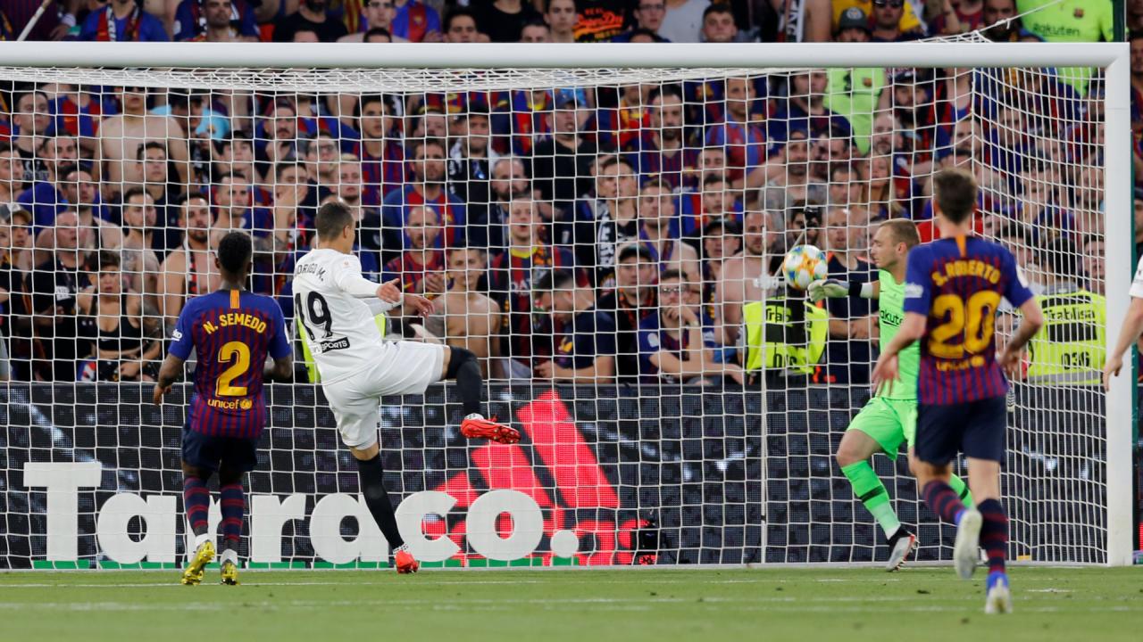 Chuyển nhượng Barca 2/6: Kẻ hạ sát Barca ở Cúp Nhà Vua được hỏi mua