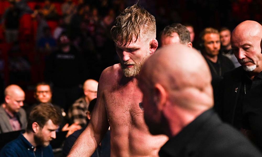 Cộng đồng mạng nói gì về quyết định giã từ sàn đấu của Alexander Gustafsson?