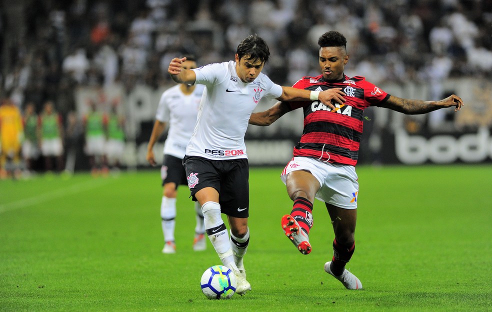 Nhận định, dự đoán Flamengo vs Corinthians 07h30, 05/06 (lượt về vòng 1/8 cúp quốc gia Brazil)