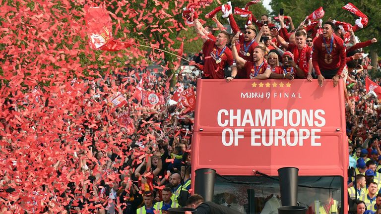 Toàn cảnh lễ ăn mừng hoành tráng của Liverpool sau chiến tích vô địch Champions League 2018/19