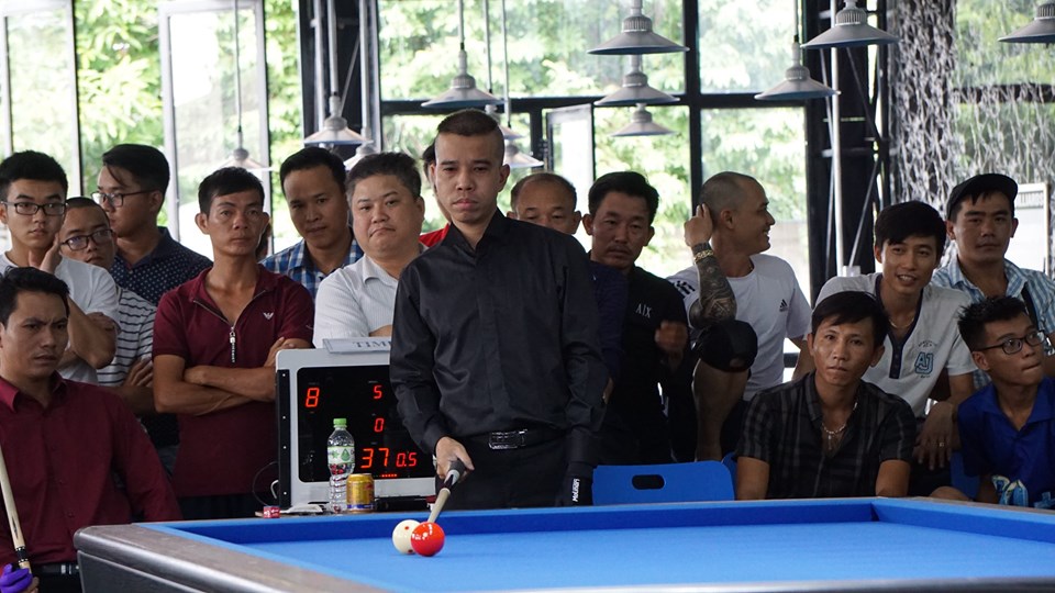 Cơ thủ vô danh đánh bại Ngô Đình Nại và Trần Quyết Chiến ở giải billiards toàn quốc