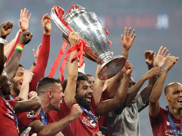 Liverpool kiếm được nhiều tiền hơn MU, Chelsea, Arsenal trong mùa giải như thế nào?