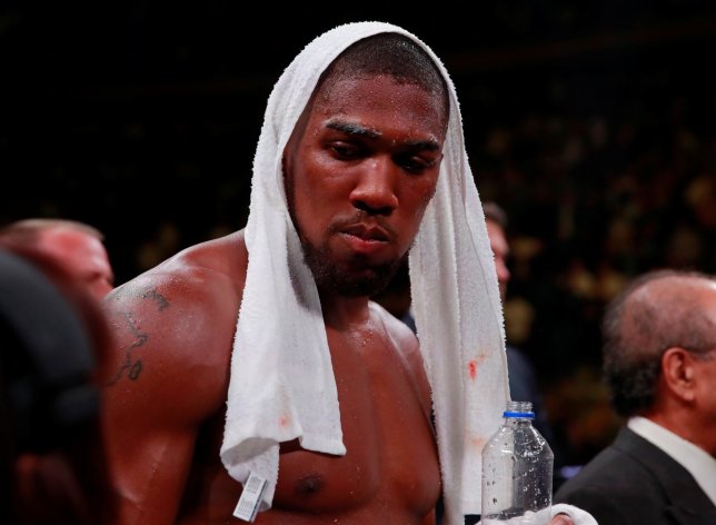 Thêm nhiều tình tiết về mâu thuẫn nội bộ team Anthony Joshua