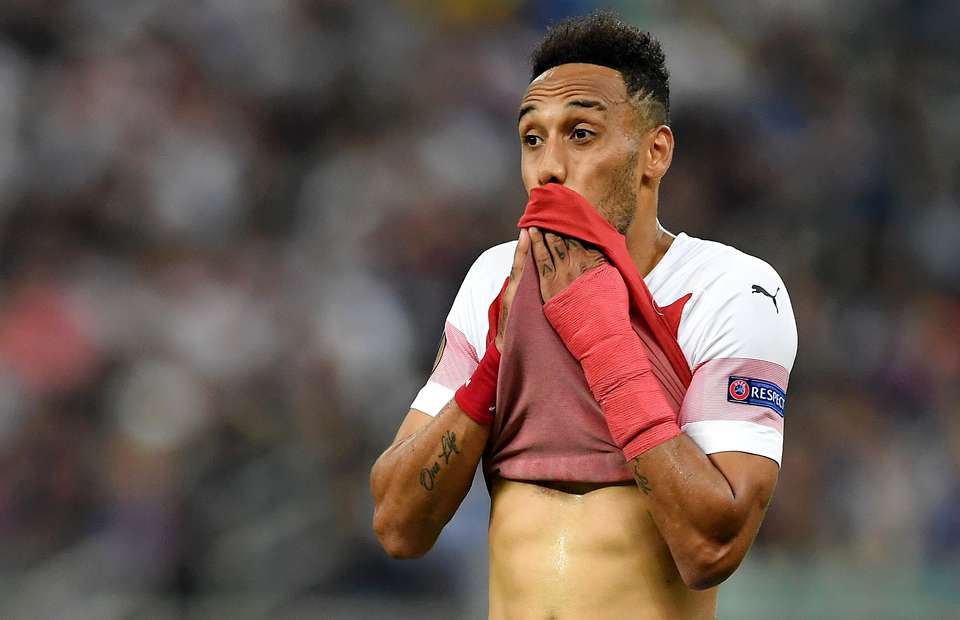 Aubameyang khiến CĐV Arsenal lo sốt vó về tương lai sau hành động khó hiểu trên MXH
