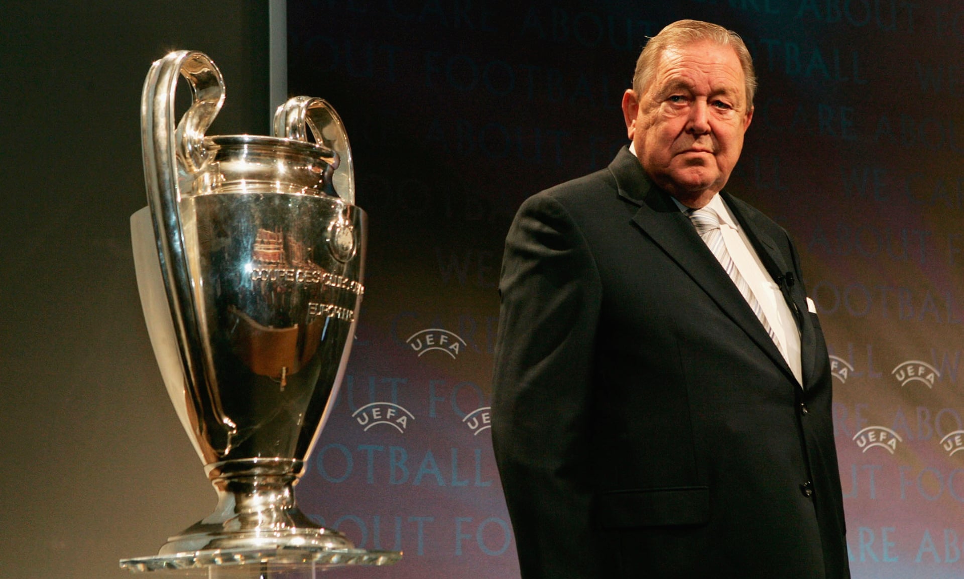 "Cha đẻ" giải đấu Champions League qua đời ở tuổi 89