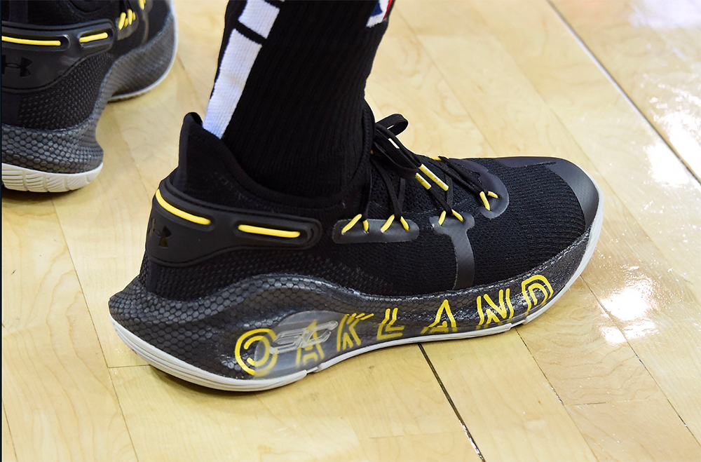 Stephen Curry gửi món quà cuối cùng cho Oakland với 30 đôi giày siêu đặc biệt