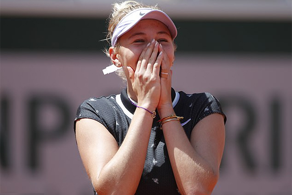 Amanda Anisimova - 17 tuổi bẻ gãy tượng đài Roland Garros