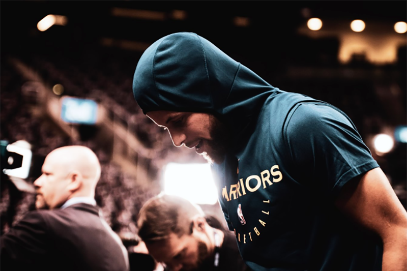 Dù thua trận tại Game 3, Stephen Curry vẫn cho thấy sự vĩ đại nhờ màn "gánh team" thần thánh