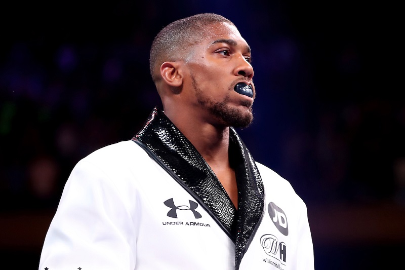 HLV Dave Coldwell: “Anthony Joshua trước trận đấu rất khác thường”