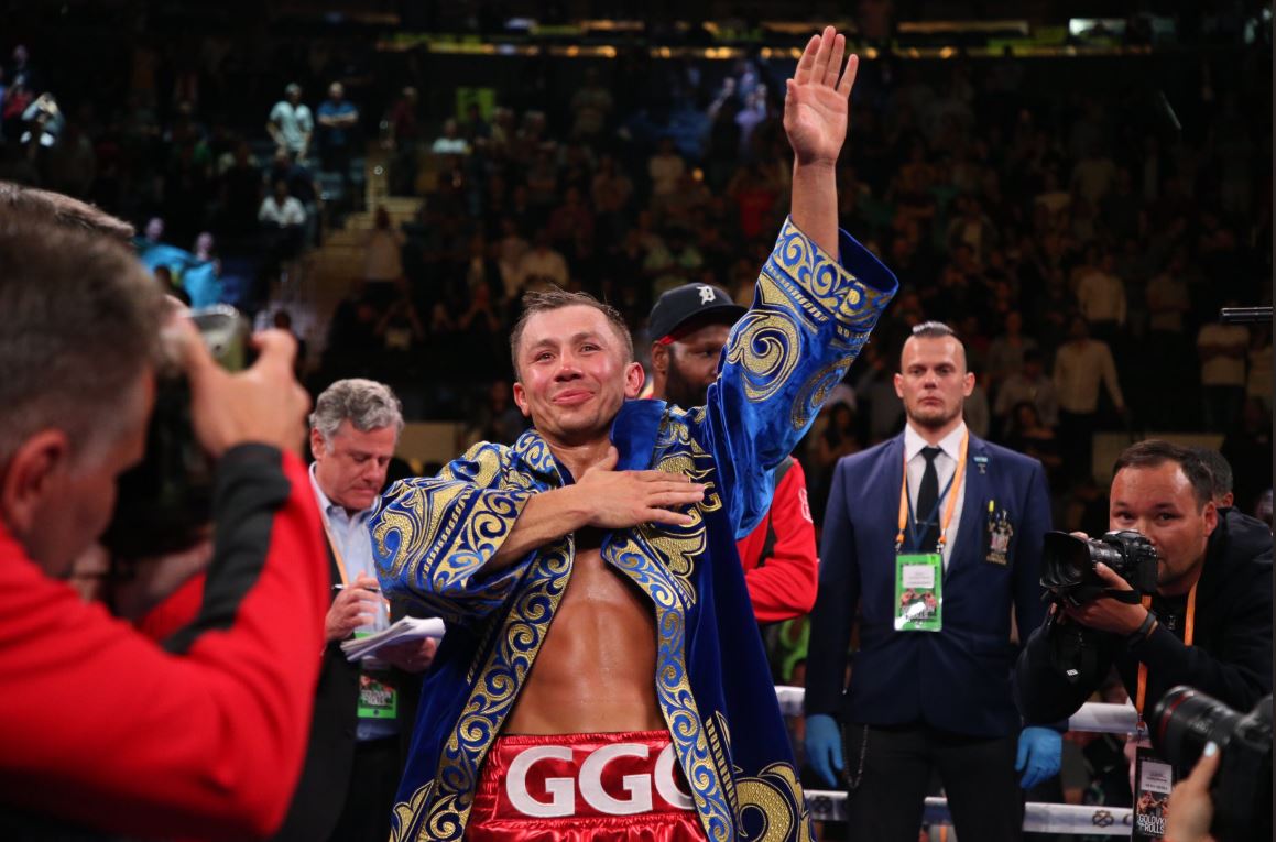 Chùm ảnh: Gennady Golovkin hạ sát Steve Rolls trong hiệp 4