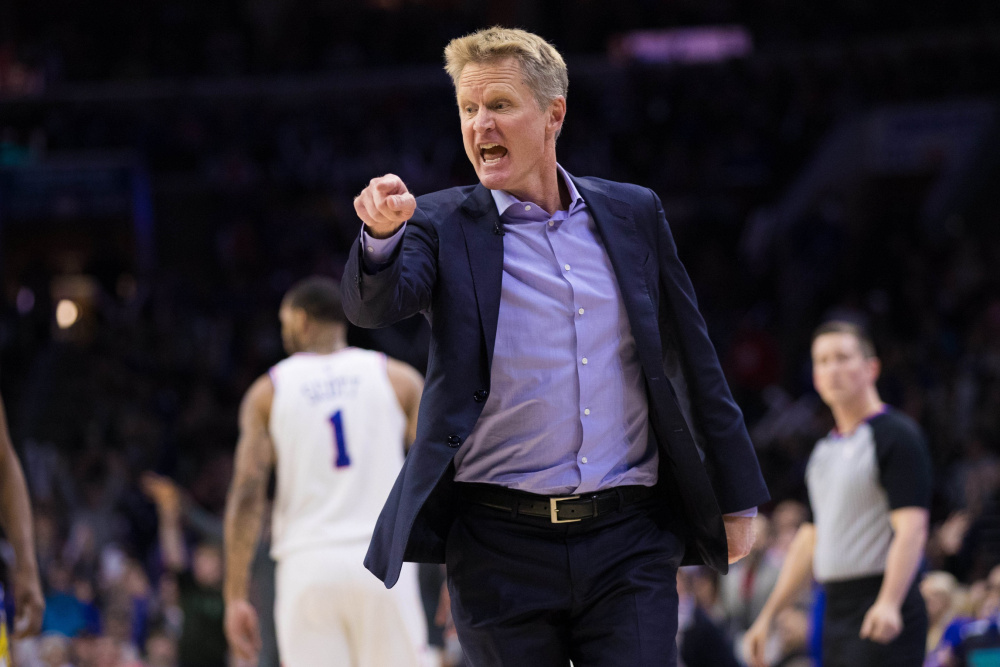 Chấn thương "vật", Steve Kerr vẫn tin tưởng vào một chiến thắng tại game 5 cho Golden State Warriors
