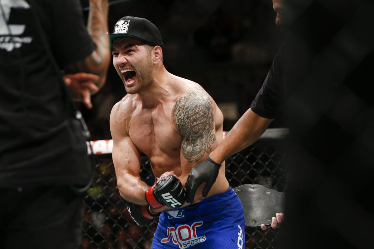 Chris Weidman quyết định chuyển hạng cân mới