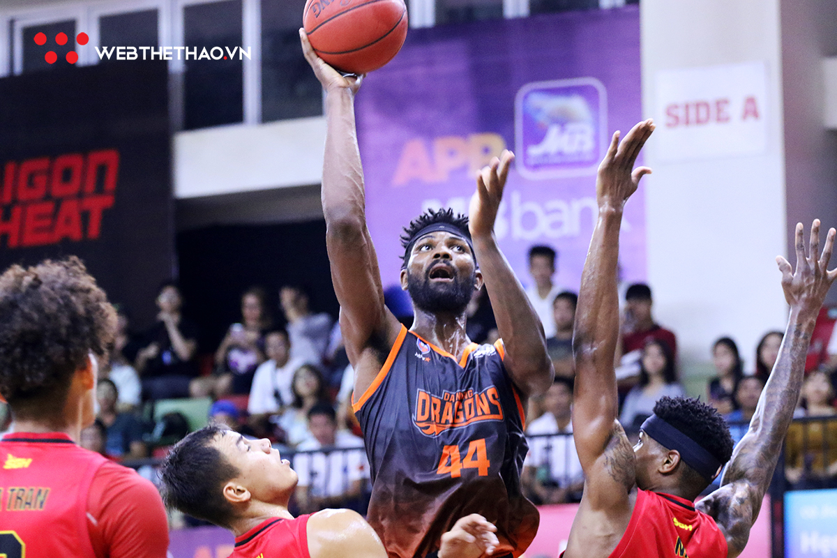 Một mình January không thể giúp Coach Cảnh giành chiến thắng trước học trò cũ Saigon Heat