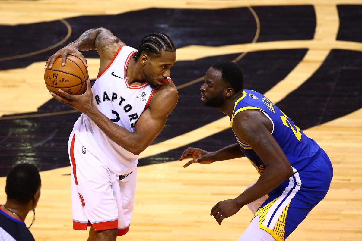 Chuẩn bị ăn mừng vô địch quá sớm, đội ngũ Raptors khiến Kawhi Leonard lo sợ lịch sử sẽ lặp lại