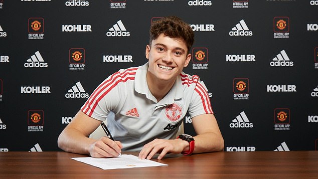 Daniel James chính thức ký hợp đồng với MU