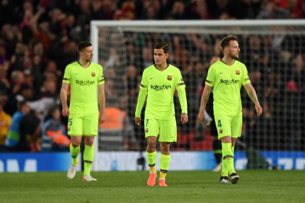 Gần 2/3 đội hình Barca đang có tương lai không chắc chắn