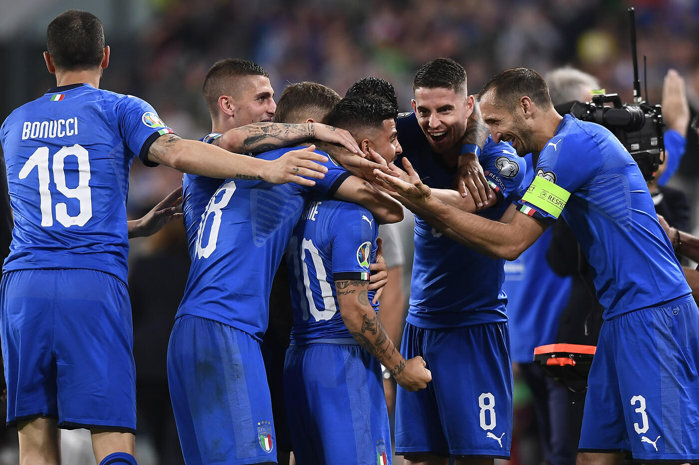 Italia ngược dòng, kéo dài chuỗi bất bại và những điểm nhấn từ trận thắng Bosnia