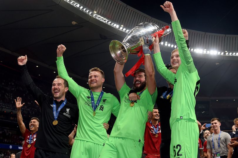 Liverpool sẽ sử dụng đội hình nào đá trận giao hữu đầu tiên trước mùa giải?