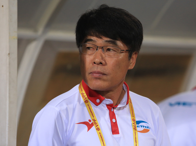 HLV Lee Heung Sil mất việc vì... Park Hang Seo?