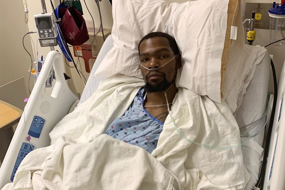 Từ giường bệnh đến người hâm mộ, Kevin Durant chia sẻ về chấn thương gửi lời nhắn nhủ đến khán giả