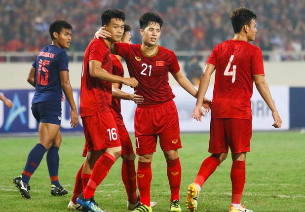 Có chắc anh “đóng thế” được Đình Trọng không, Thành Chung?