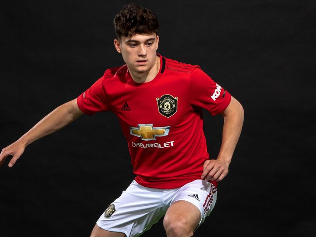 MU và Chelsea sẽ đụng độ nhau với đội hình nào ở trận đại chiến vòng 1 giải NHA mùa tới?