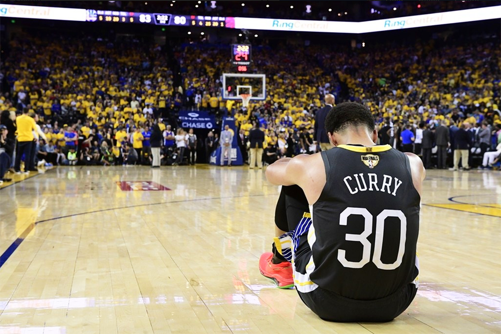 Không có gì phải buồn cả, Warriors đã chơi bóng với con tim của những nhà vô địch thực thụ