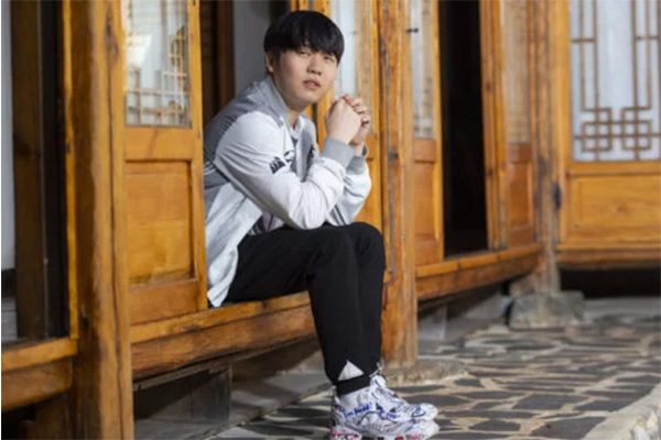 Rookie tạm nghỉ thi đấu vì lý do gia đình