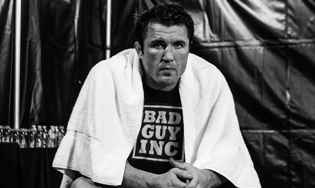 Chael Sonnen tuyên bố chính thức giải nghệ sau thất bại trước Lyoto Machida
